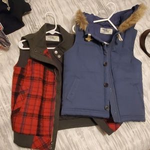 2 oshkosh vests 5t